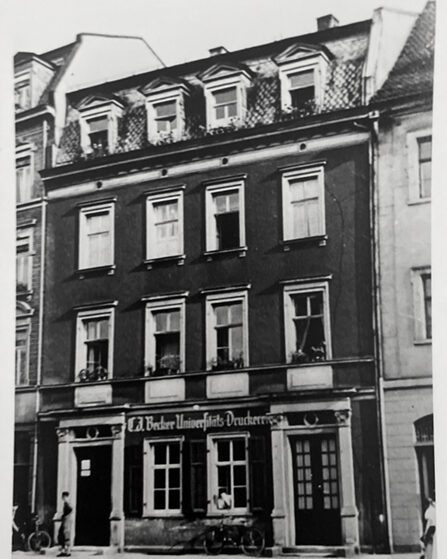 Gebäude von Pixis - Neubaustrasse (schwarz weiß)