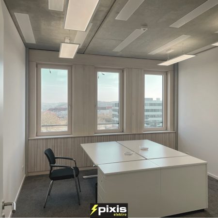 xr:d:DAF5j5dhfs0:13,j:7988674977123260067,t:24011108